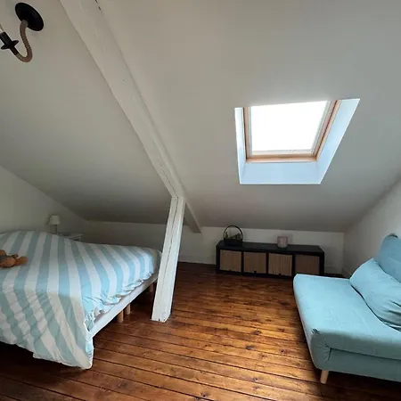 Spacious Close To The 아파트