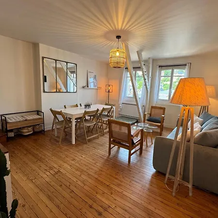 Spacious Close To The * 트로우빌쉬메르